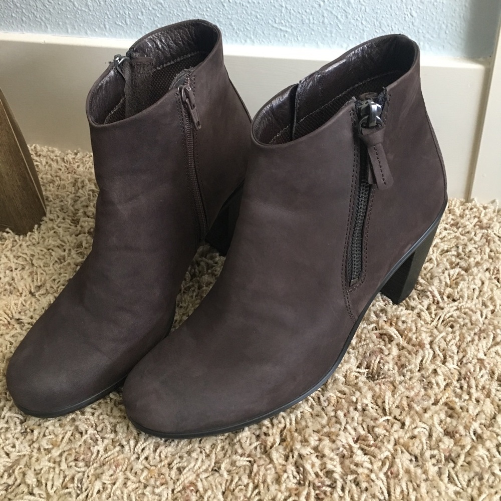 Ecco booties
